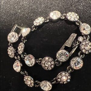 Givenchy
Crystal Stone Link Flex
Bracelet